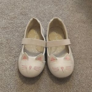 Girls pink cat shoes